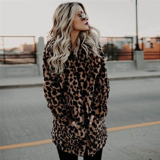 Chaqueta con estampado animal