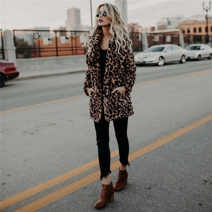 Chaqueta con estampado animal