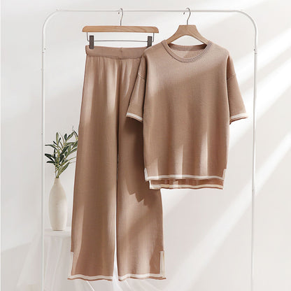 Conjunto de camiseta y pantalón de punto