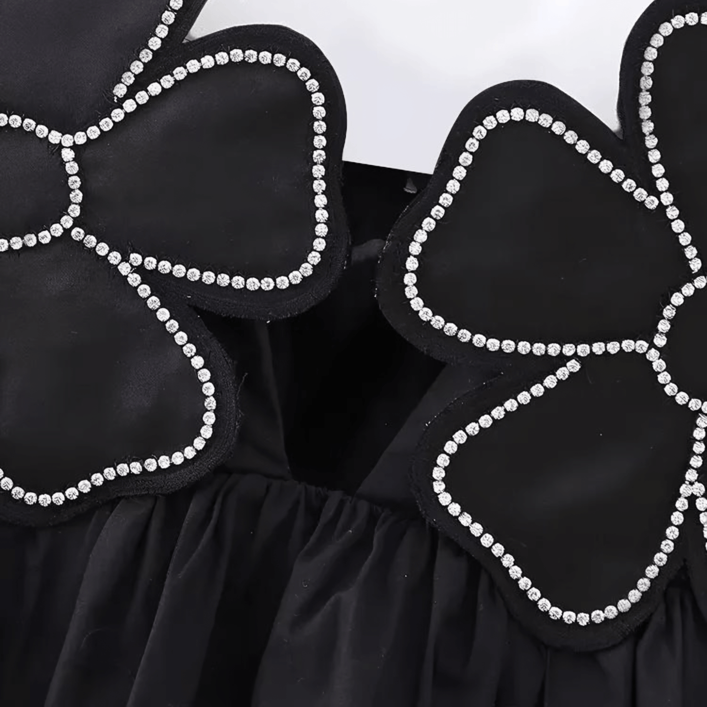 Cropped Lotus Black